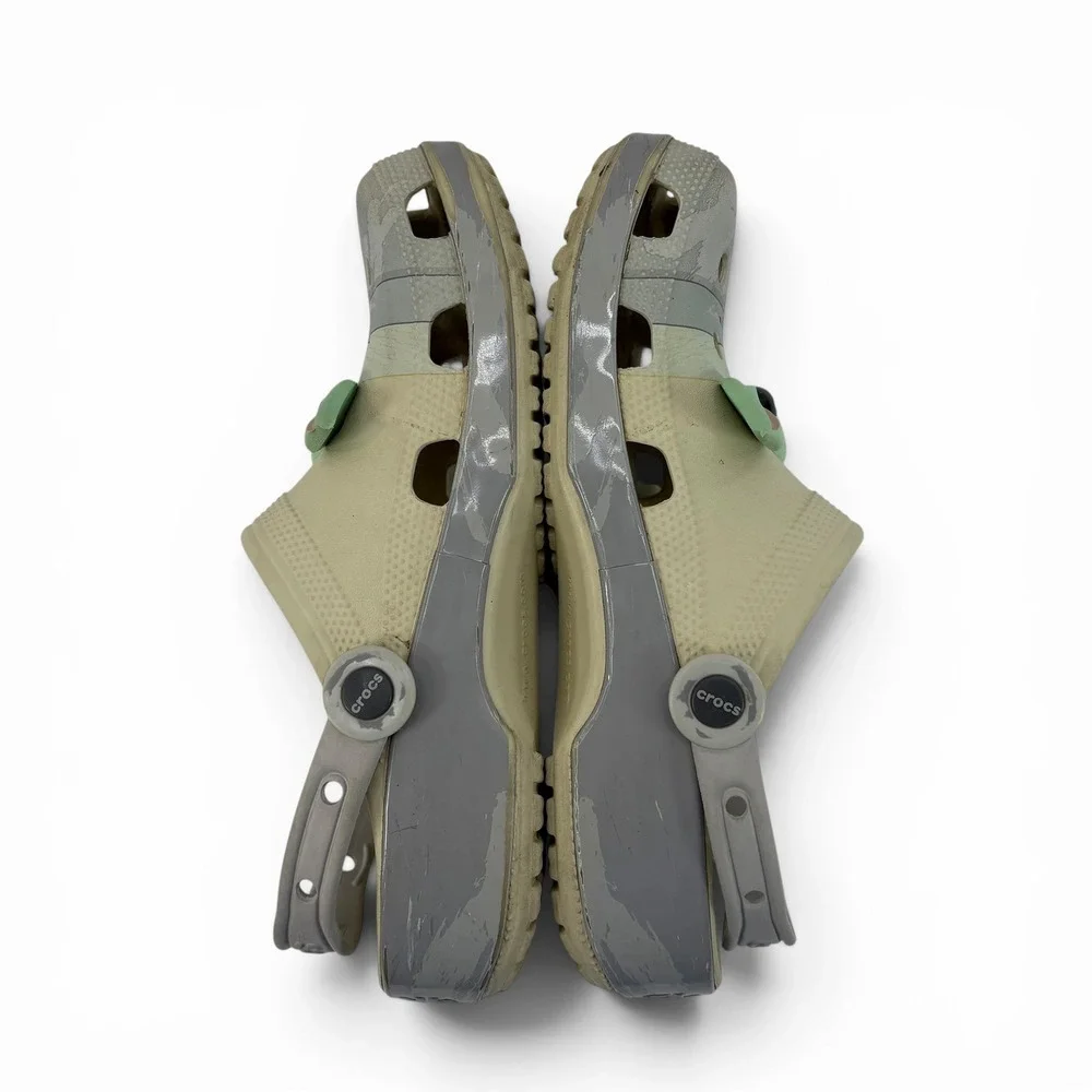 Crocs Star Wars The Mandalorian Grogu Baby Yoda Clogs Tan Grey‎ Mens 9 Womens 11